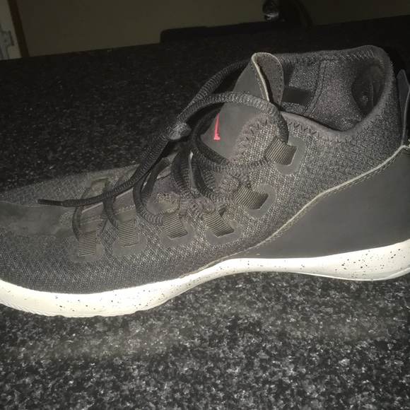 Shoes - Picture 4 of 8